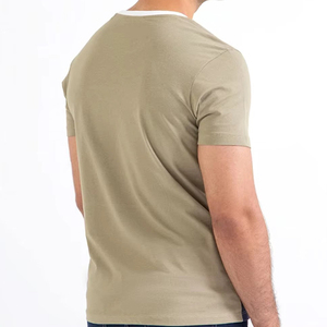 บริการ OEM เสื้อยืดโอเวอร์ไซส์สีพื้นแบบเรียบง่ายสำหรับผู้ชาย พร้อมโลโก้สั่งทำ และเสื้อยืดแห้งเร็ว - Product Image 4