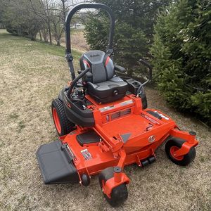 เครื่องตัดหญ้าแบบ Zero Turn รุ่น Kubota Z422 Z422KWTNC-60 ใช้เชื้อเพลิงเบนซิน สำหรับตัดหญ้าในสวน - Product Image 5