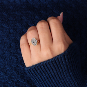 แหวนเพชรทรงรี 3 กะรัต เพาะเลี้ยงในห้องปฏิบัติการ แบบ Bypass Solitaire ทองคำแท้ 18k - Product Image 2