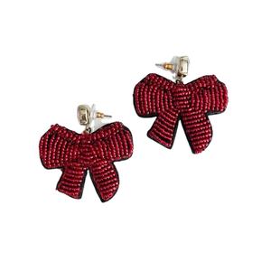 Hermosos pendientes y joyas para las orejas con diseño de pookie, en colores rojo y blanco, con cuentas de semillas, para niñas, de la India. - Product Image 1