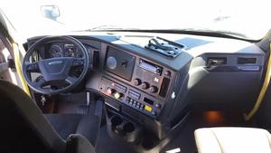 Cabina de Camión de Carga Profesional Diseñada para Operaciones de Distribución en Carretera - Product Image 3