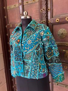 Veste Kantha brodée à la main en turquoise, imprimée au bloc, patchwork, perlée, pour femme, manteau d'hiver, style bohème ethnique, vêtement d'extérieur - Product Image 2