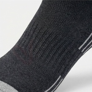Chaussettes pour hommes, couleur unie, tricotées, respirantes, en coton et fibre de bambou, pour un usage quotidien, style classique, printemps - Product Image 5