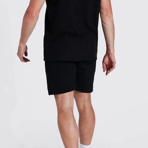 ชุดเสื้อยืดและกางเกงขาสั้นเข้าชุดสำหรับผู้ชาย |   ชุดออกกำลังกาย |   ผู้ผลิตเสื้อผ้าขายส่งแบบ OEM - Product Image 5