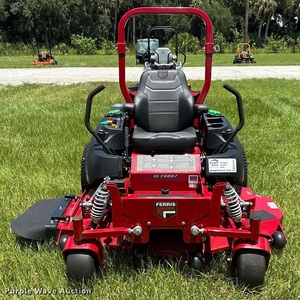 Cortadora de Césped Ferris de 72 Pulgadas con Giro Cero, Industrial y Comercial, 27 HP, Motor Briggs de 4 Tiempos y 125 cc, Suspensión Completa, 300 L - Product Image 5