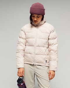 Chaqueta Premium Acolchada para Mujer, para Invierno, Informal, para Uso en Exteriores, Resistente al Viento, con Cierre de Cremallera y Bolsillos Laterales - Product Image 1