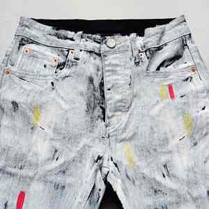 Servicios de fabricación confiables para marcas privadas que desean lanzar su propia línea de pantalones vaqueros estampados. - Product Image 2