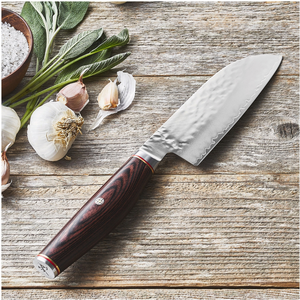 Couteaux de chef avec manches en bois grainé brun et noir et lames martelées argentées pour couper les fruits, les légumes et préparer les aliments - Product Image 5