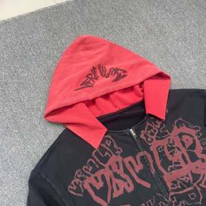 Sudadera con capucha y cremallera de algodón grueso lavado a la piedra, personalizada OEM para hombre, con estampado de logotipo DTG y acabado vintage con efecto degradado multicolor - Product Image 5