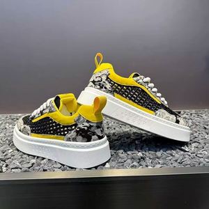 Zapatillas Deportivas de Hombre con Cordones, Transpirables, de Malla Sintética, con Suela Gruesa, Cómodas, Versátiles, Casuales y Modernas - Product Image 3