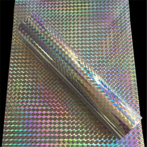 Film de lamination holographique PET en vrac OEM, autocollant adhésif, film métallisé réfléchissant haute brillance pour étiquettes d'emballage - Product Image 2
