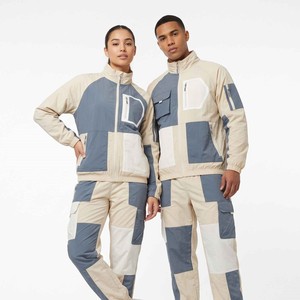Ensemble de survêtement unisexe personnalisé avec poche coupe-vent, veste zippée imperméable en polyester, survêtement de luxe en nylon de haute qualité - Product Image 3