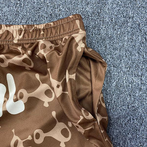 กางเกงขาสั้นชายหาดผ้าโพลีเอสเตอร์น้ำหนักเบาพิมพ์ลายโลโก้ตามสั่ง สำหรับใส่เล่นน้ำ วิ่ง หรือใส่ในชีวิตประจำวันช่วงฤดูร้อน เหมาะสำหรับผู้ชายและผู้หญิง - Product Image 3