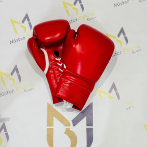 Ensemble de boxe professionnel rouge pour les combattants : casque, gants et protège-pénis – Équipement d'entraînement et de sparring - Product Image 4
