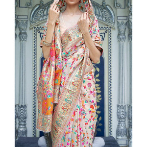 Elegante Sari Indio Tradicional Verde con Estampado Floral de Seda para Bodas, Fiestas y Eventos Festivos, Largo hasta el Suelo, Corte Regular para Mujer - Product Image 1