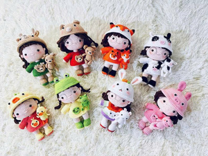 Muñeca de Ganchillo para Bebé con Mascota, Hecha a Mano con Hilo de Algodón, Éxito de Ventas para Navidad - Product Image 1