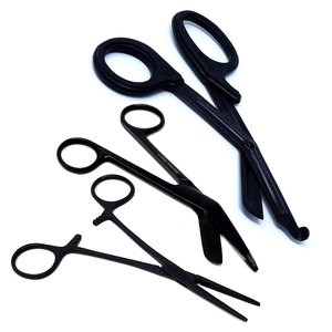 Ciseaux de traumatologie en acier inoxydable noir, ciseaux à pansements, 5,5 pouces, hémostatique droit, kit de premiers secours d'urgence médicale - Product Image 1