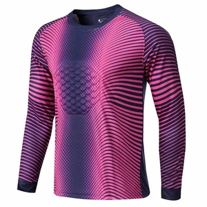 Ensemble de maillots de football de qualité thaïlandaise en gros d'usine, kit uniforme personnalisé en polyester/coton, séchage rapide, unisexe, toutes saisons, USA 2026 - Product Image 2