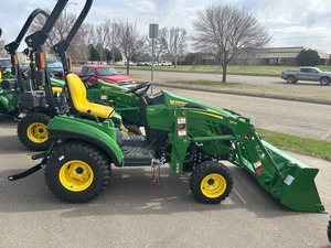 Tracteur compact robuste 2025 1023E Z150011 Haute Performance Approvisionnement en gros - Product Image 2
