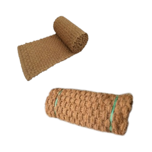 Tapis antidérapant en fibre de coco naturelle de 35 mm d'épaisseur, idéal pour le pavage routier et les sols de jardin extérieurs, en rouleau. - Product Image 1