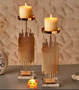 Porte-bougie en laiton massif, fabrication artisanale, décoratif, style antique, pour table, de Quality Enterprises. - Product Image 3