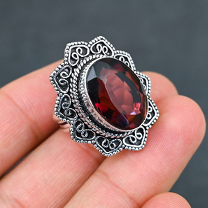 Anillo de Rodonita Creada en Laboratorio, Bañado en Plata, con Hermosa Piedra Ovalada en Forma de Pera, Hecho a Mano, Joyería para Bodas y Fiestas - Product Image 2