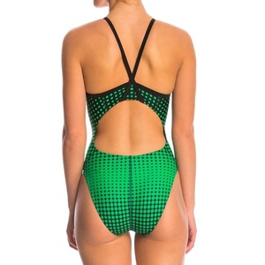 Maillot de bain une pièce à carreaux pour femme au design unique - Vêtement de plage léger de haute qualité avec col rond et options personnalisables - Product Image 6