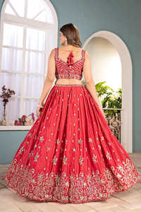 Lehenga Roja Elegante para Bodas con Trabajo de Lentejuelas, Bordado Chinon, Diseño de Codificación con Lentejuelas, Lehenga Choli y Dupatta - Product Image 3