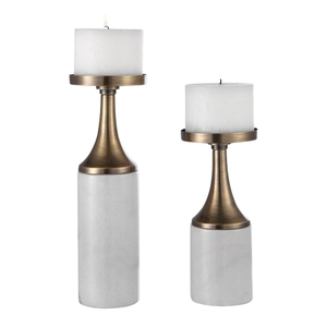 Triple porte-bougie classique en aluminium en forme d'arbre avec base en bois et finition dorée pour l'éclairage intérieur, idéal pour offrir en cadeau - Product Image 2