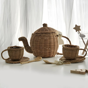 Adorable ensemble de jeu en rotin tressé pour petite fille, jouet de cuisine de qualité supérieure pour enfants. - Product Image 5