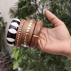 Brazaletes Redondos de Madera de Mango Hechos a Mano, Personalizados, Duraderos, Estilo Religioso, con Cristal, Nuevo, Oferta de Navidad, Buen Precio - Product Image 1