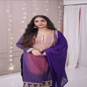 Conjunto de pantalón y kurta Chinon VASTRA COTTAGE con bordado de lentejuelas, dupatta Chinon, kurta larga con atuendo étnico para fiestas. - Product Image 2