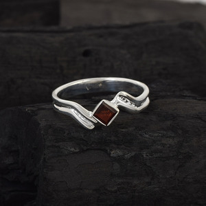 S925 Sterling Silver Square Shape Garnet Gemstone Fine Ring Bezel Setting Minimalist Geometric Design Everyday Wear Fine Jewelry - Product Image 2