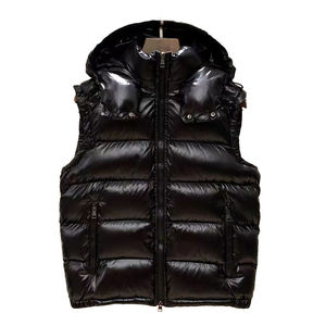 Chaleco Acolchado Negro Brillante de Alta Calidad para Hombre, Chaqueta sin Mangas Brillante para Invierno, Chaleco con Capucha Desmontable, Chaqueta Acolchada Cortavientos y Cálida - Product Image 3