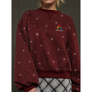 เสื้อฮู้ดดี้แฟชั่นผู้หญิงสีแดงเบอร์กันดี คอวี แต่งคริสตัล ปักโลโก้ ผ้าคอตตอนหนานุ่ม 100% รุ่นฮิต - Product Image 1