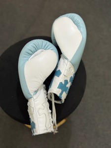 Personnalisez vos propres gants de boxe en cuir de vachette de qualité supérieure, gants professionnels de MMA, Muay Thai, boxe, sparring et entraînement. - Product Image 5