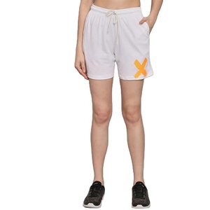 Ensemble double blanc à la mode pour femmes T-shirt et short imprimés surdimensionnés Co-Ord vêtements de sport d'été légers parfaits pour la vente en gros - Product Image 2