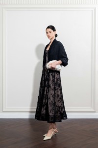 Chaquetas de Mujer de Alta Calidad, Elegantes, Modelo FROST WHISPER, Cuello Alto, Soporte ODM, Chaquetas con Encaje Floral para Mujer, Vietnam - Product Image 5