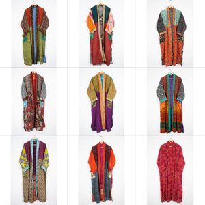 ชุดคลุมผ้าไหมอินเดียทำมือสุดหรูสำหรับผู้หญิง คอวี ปิดด้วยเชือกผูก ยาวเต็มตัว แขนยาว ตกแต่งผ้าแบบ Patchwork พิมพ์ลายดิจิทัล เนื้อผ้านุ่ม - Product Image 1