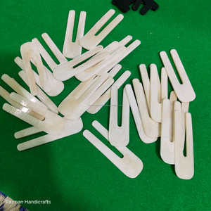 Lucette artisanale en os de buffle blanc, style Viking, outil de tissage moderne et écologique par FARMAN HANDICRAFTS à prix compétitif - Product Image 5