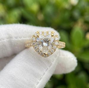 Anillo de Compromiso Premium con Diamante Cultivado en Laboratorio de 3 Quilates, Corte Corazón, E VVS2 VS1, Diseño Romántico de Anillo de Promesa con Halo - Product Image 4