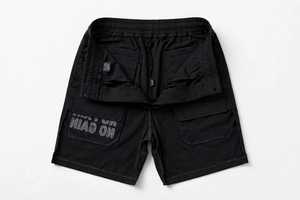 Shorts mi-taille noirs sportifs pour hommes en polyester/coton, taille élastique avec cordon de serrage, imprimé 'No Pain No Gain', décontractés pour l'été et la plage - Product Image 5