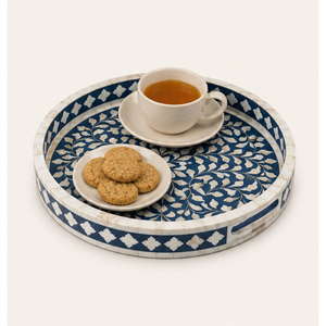 Plateau de service rond artisanal de luxe en nacre, mosaïque florale bleu marine écologique, plateau décoratif pour table basse - Product Image 6