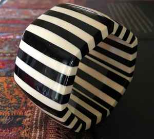 กำไลข้อมือแฟชั่นเรซินทุนงานฝีมือสำหรับผู้หญิงกำไลข้อมือสีแบรนด์จากงานฝีมือทำจากเรซินอินเดีย - Product Image 1