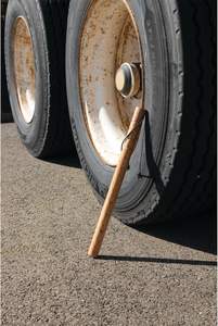 Martillo de madera maciza para neumáticos de camiones, autobuses, vehículos recreativos, remolques y SUVs, construcción de madera dura con correa para la muñeca - Product Image 6