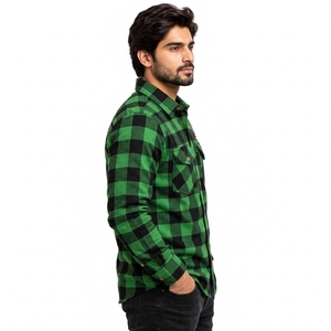 Chemise rembourrée en Kevlar conçue avec des zones en tissu renforcé, rembourrage absorbant les chocs, sections en maille respirante et coupe flexible. - Product Image 4