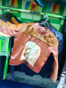 <b>Shearling</b> Leather Bomber <b>Jacket</b> Women Full Sleeve Stand Collar Zipper Closure Reversible Fur Lining Winter Short Length - Product Image 3