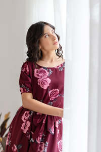 Vestido Midi Romántico con Estampado Floral, Cuello Redondo, Manga Abullonada, Corte Holgado, Viscosa y Poliéster, Vestido Casual de Primavera para Mujer, Hermoso Estampado - Product Image 1
