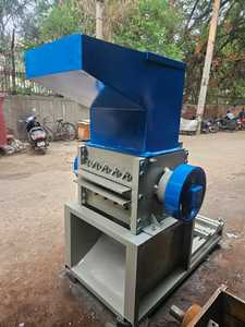 DIVINE MACHINERY SOLUTION Máquina de Corte Hidráulica para Residuos Plásticos, Capacidad de 150 kg/h, Potencia de 15 kW, Profundidad Máxima de Corte de 35 mm, Fácil de Usar - Product Image 3