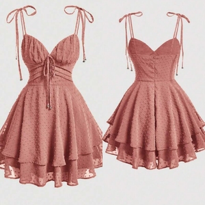 Minivestido ajustado y evasé con tirantes cruzados y estampado de puntos suizos - Product Image 5